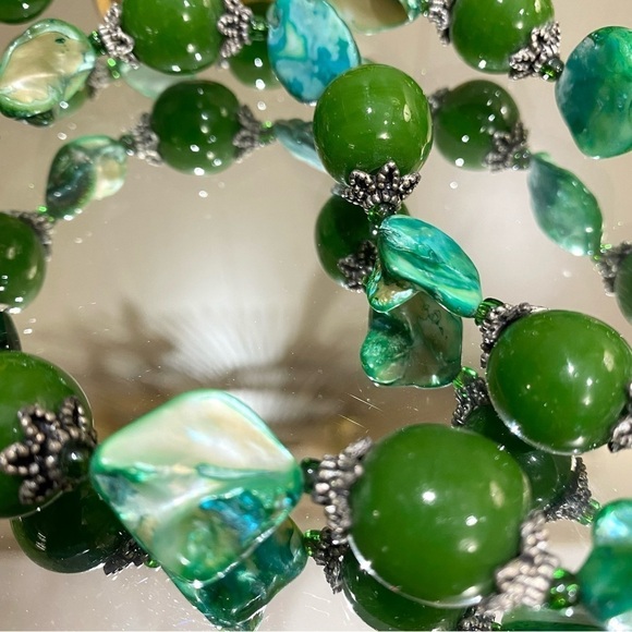 Vintage Art Glass MOP Necklace Beaded 20” Mother of Pearl Green Gorgeous - Picture 5 of 7